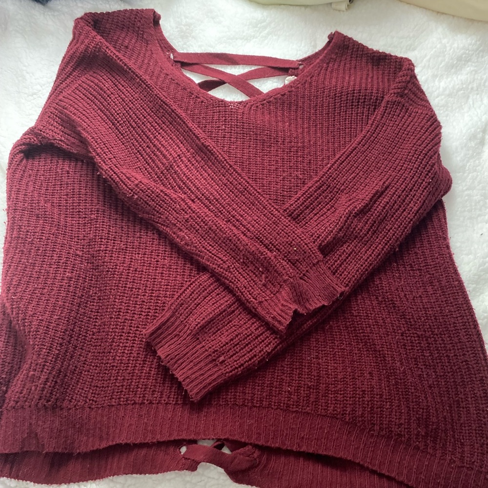 Maroon knitted sweater